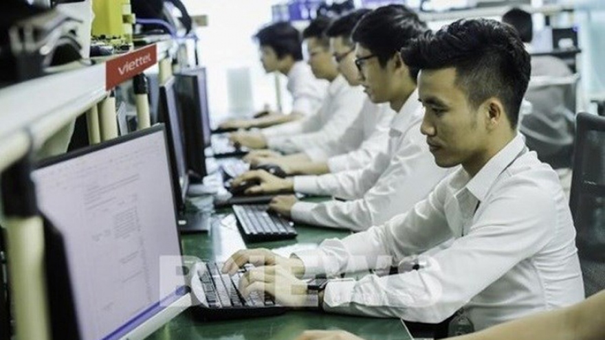 Vietnam Report announces top 10 prestigious technology firms in 2021